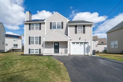 24 Meadowood Road 1