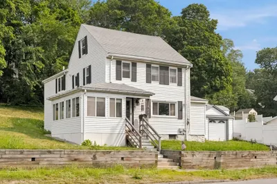 277 Lincoln Ave 1