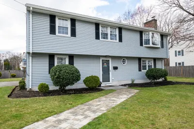 242 Bancroft Ave
