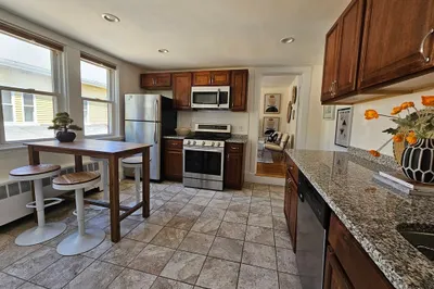 61 Alder St #3