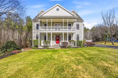 8 Leah Lane 1