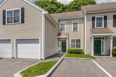 60 Evergreen Cir #60 1