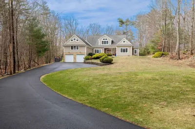 54 Cindy Ln
