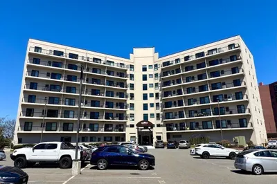 133 Commander Shea Blvd #515