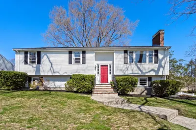 102 Oak Ridge Cir