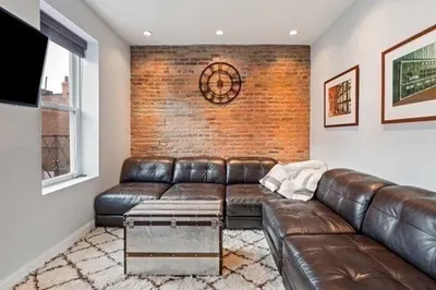 115 Salem St #9