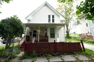 3 Clifton Ter 1