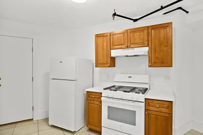 2 Walnut St #2 1
