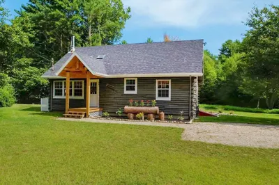 1406 North Hixville Road