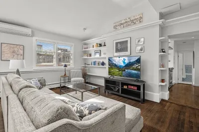 82-84 Waltham St #10