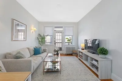 242 S Huntington Ave #8