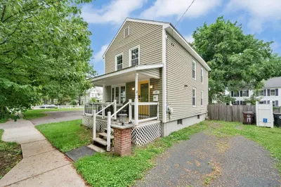 19 Spring St