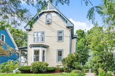 40 Lewis Ave #40