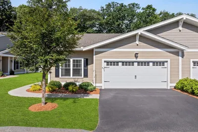 87 Rogerson Crossing #87