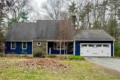34 Staples Shore Rd