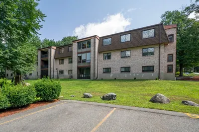 7 Greenbriar Drive #209 1