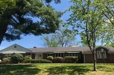 35 Squire Lane 1