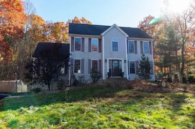 100 Fiskdale Rd 1