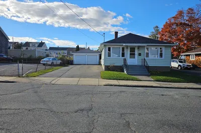 342 Stetson St 1