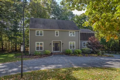 21 Tophet Road 1