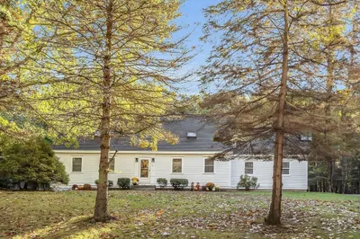13 Hallisey Dr 1
