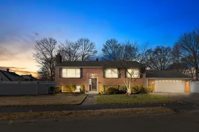 11 Clearview Rd