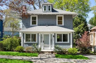 135 Rowe St