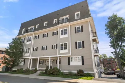 160 School St #53