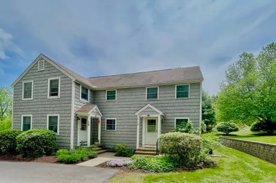 72 Laurel St #B 1