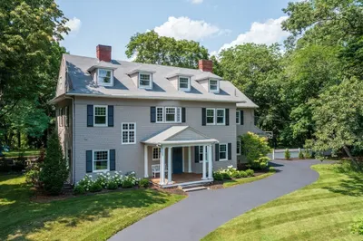 561 Bridge Street 1