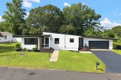 21 Hilltop Rd 1