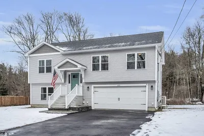 673 E Main Street 1