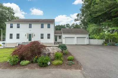 65 Tiffany Dr 1