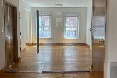 268 Newbury St #3rd flr 1