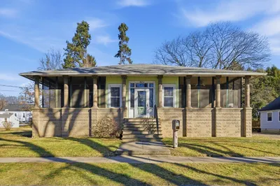 18 Cedar St 1