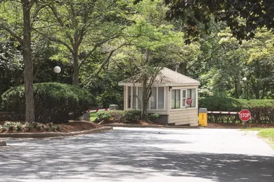 250 Hammond Pond Parkway #515N