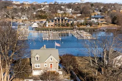 30r Harbor Street