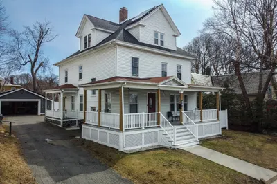 102 Chestnut St 1