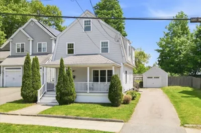 120 Winnifred Rd 1