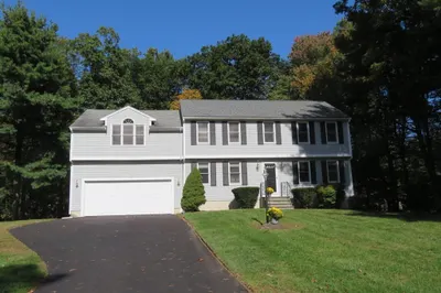 9 Larson Farm Drive 1