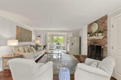 9 Perkins Lane 1