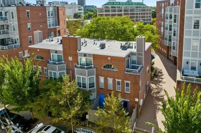 20 Chestnut St #12