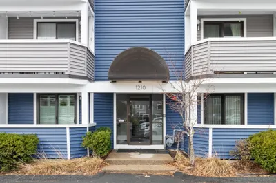 1210 Vfw Pkwy #12 1