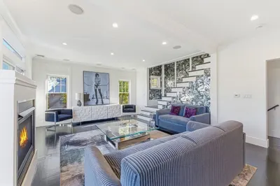 108 Cushing Ave #2 1