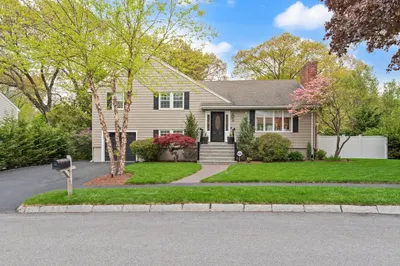 21 Buckingham Drive 1