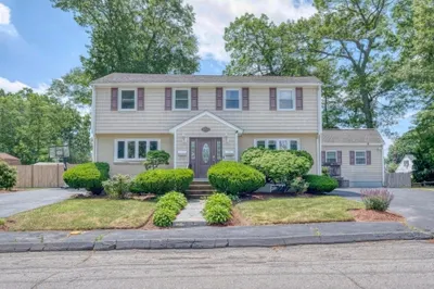 37 A&b Clark Street