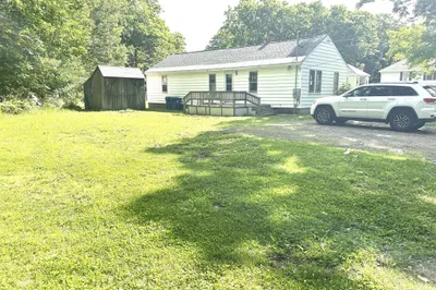 61 Carruth Rd