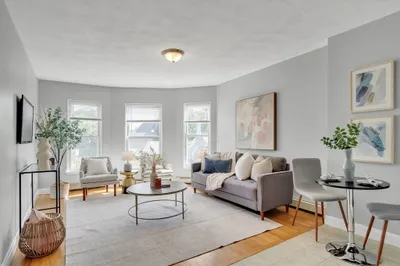 73 River St #3B