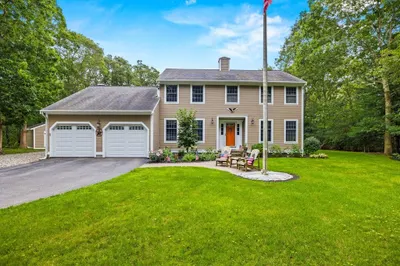 72 John Ewer Road 1