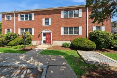 31 Lake Shore Court #1